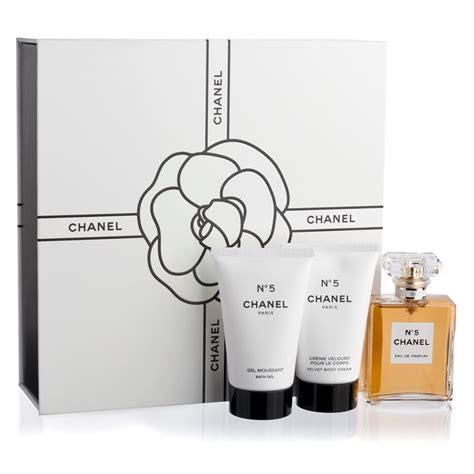 chanel fragrance gift set|Chanel fragrance gift with purchase.